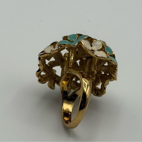 Elegant Gold-tone Turquoise & White Flower Floral Rhinestone Ring Bouquet - Picture 3 of 8